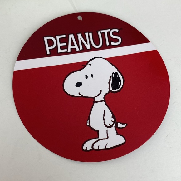 Snoopy Sherpa Peanuts Pillow, embroidered detail, 18”x18”, removable cover NEW - Picture 6 of 16